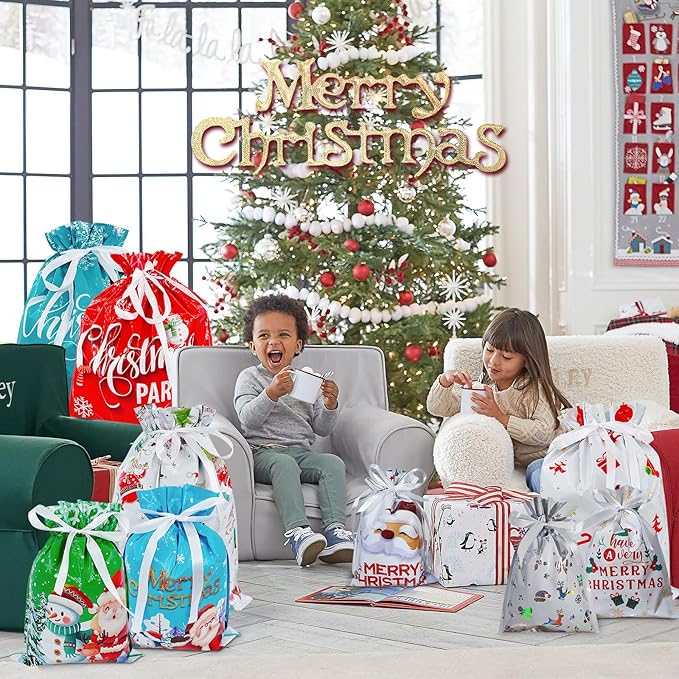 Julegaveposer i blandede størrelser – 30/50-pakning + navnelapp til hver gave